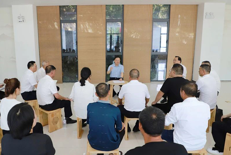 ?高屹在柯城區荊溪村宣講黨的二十屆三中全會精神